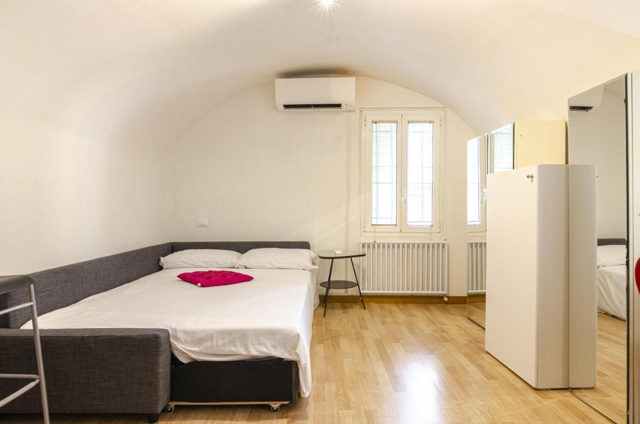 Studio Nel Cuore Della Citta' By Wonderful Italy โบโลญญา ภายนอก รูปภาพ